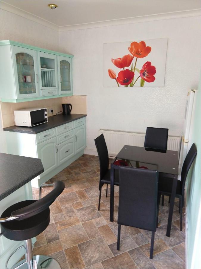 Napier Town House - Self Catering - Guesthouse Style - Twin And Double Rooms Workington Kültér fotó