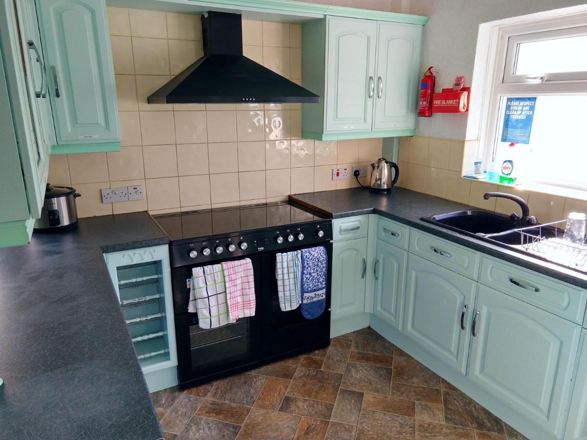 Napier Town House - Self Catering - Guesthouse Style - Twin And Double Rooms Workington Kültér fotó